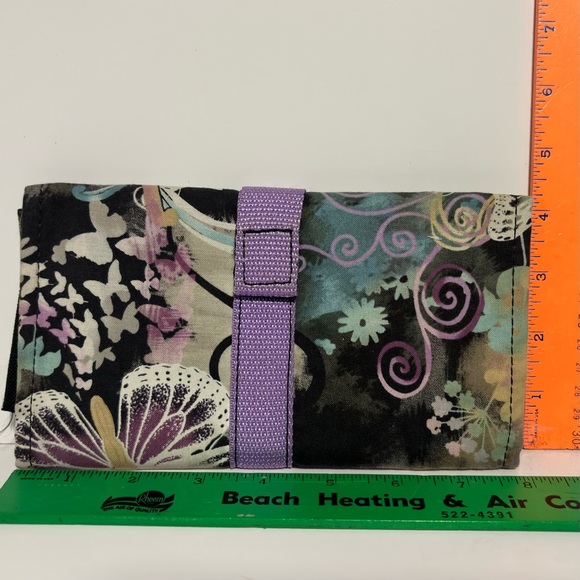 Coupon organizer holder fabric print purple green floral hook & loop closure. - Picture 3 of 12
